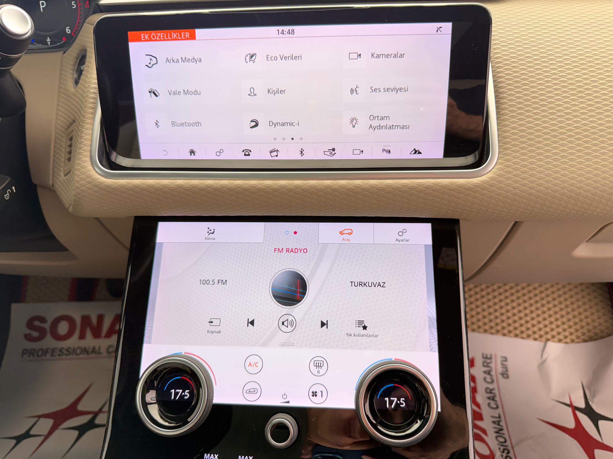 RANGE ROVER VELAR 13